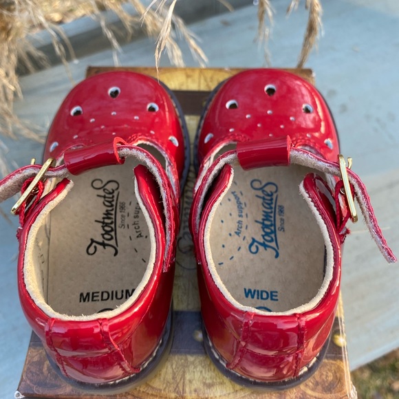 FootMates Other - Harper Footmates red patent shoes